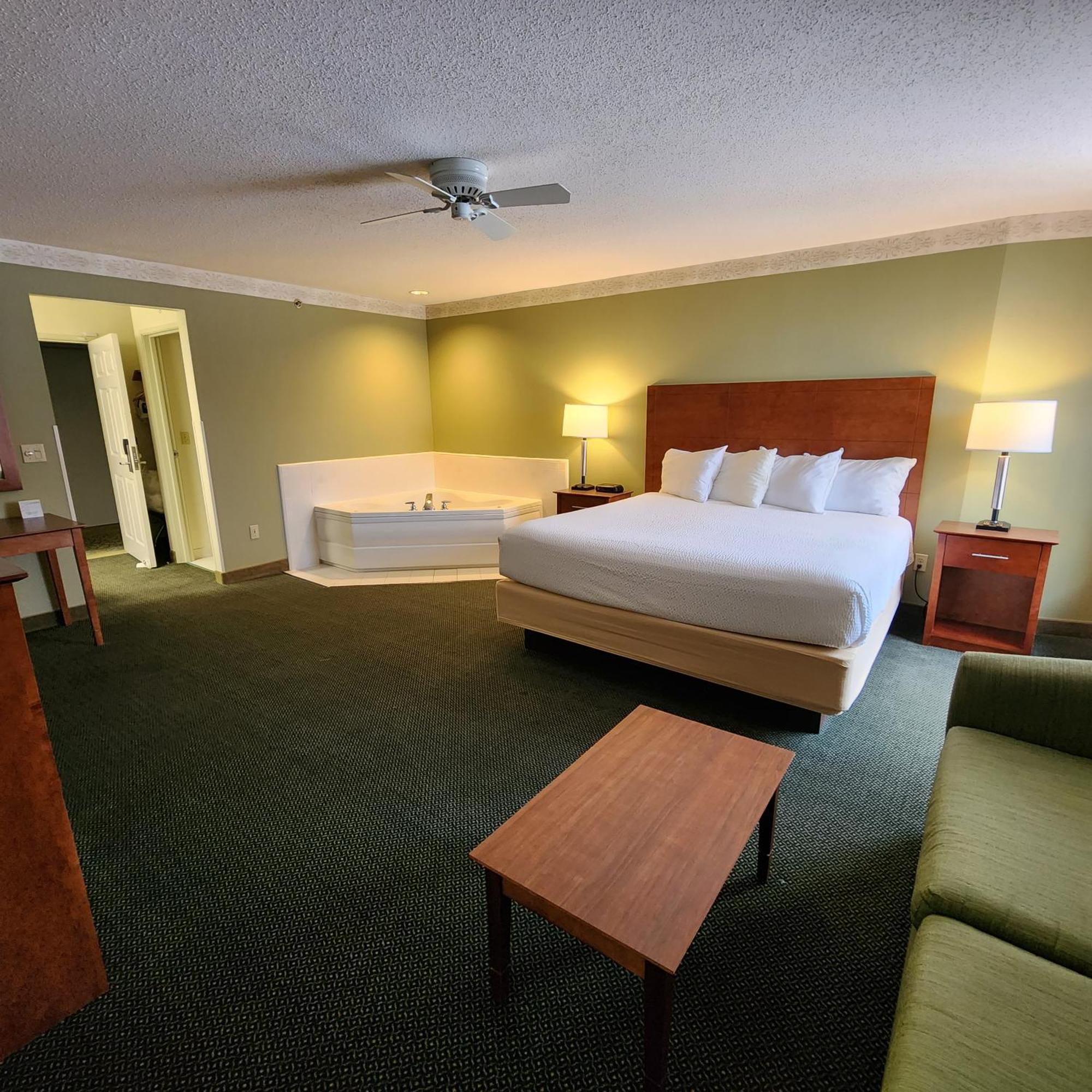 Baymont By Wyndham Mackinaw City Exteriér fotografie